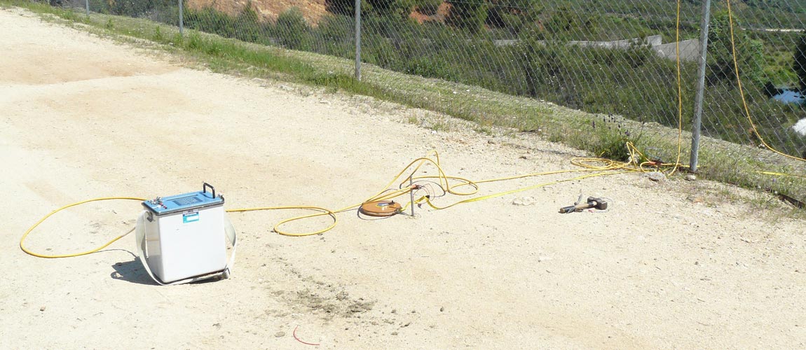 Study in a dam with electrical tomography
